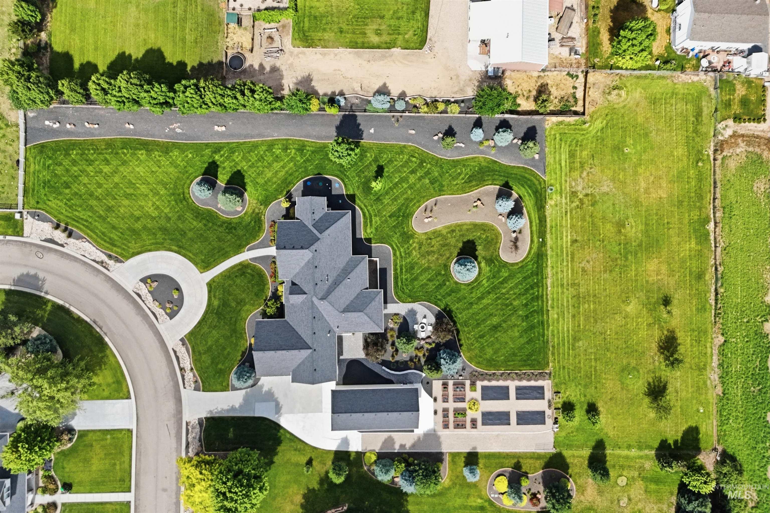 3054 W Caliber Court, Eagle, Idaho 83616, 4 Bedrooms, 4 Bathrooms, Residential For Sale, Price $1,975,000,MLS 98993026