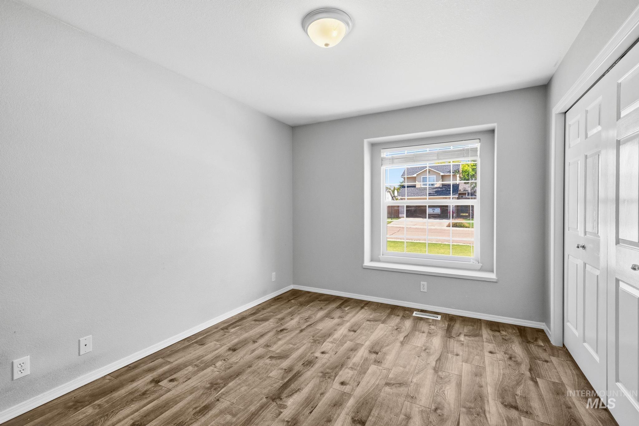9749 W Toni st, Boise, Idaho 83704, 3 Bedrooms, 2 Bathrooms, Residential For Sale, Price $425,000, 98993027