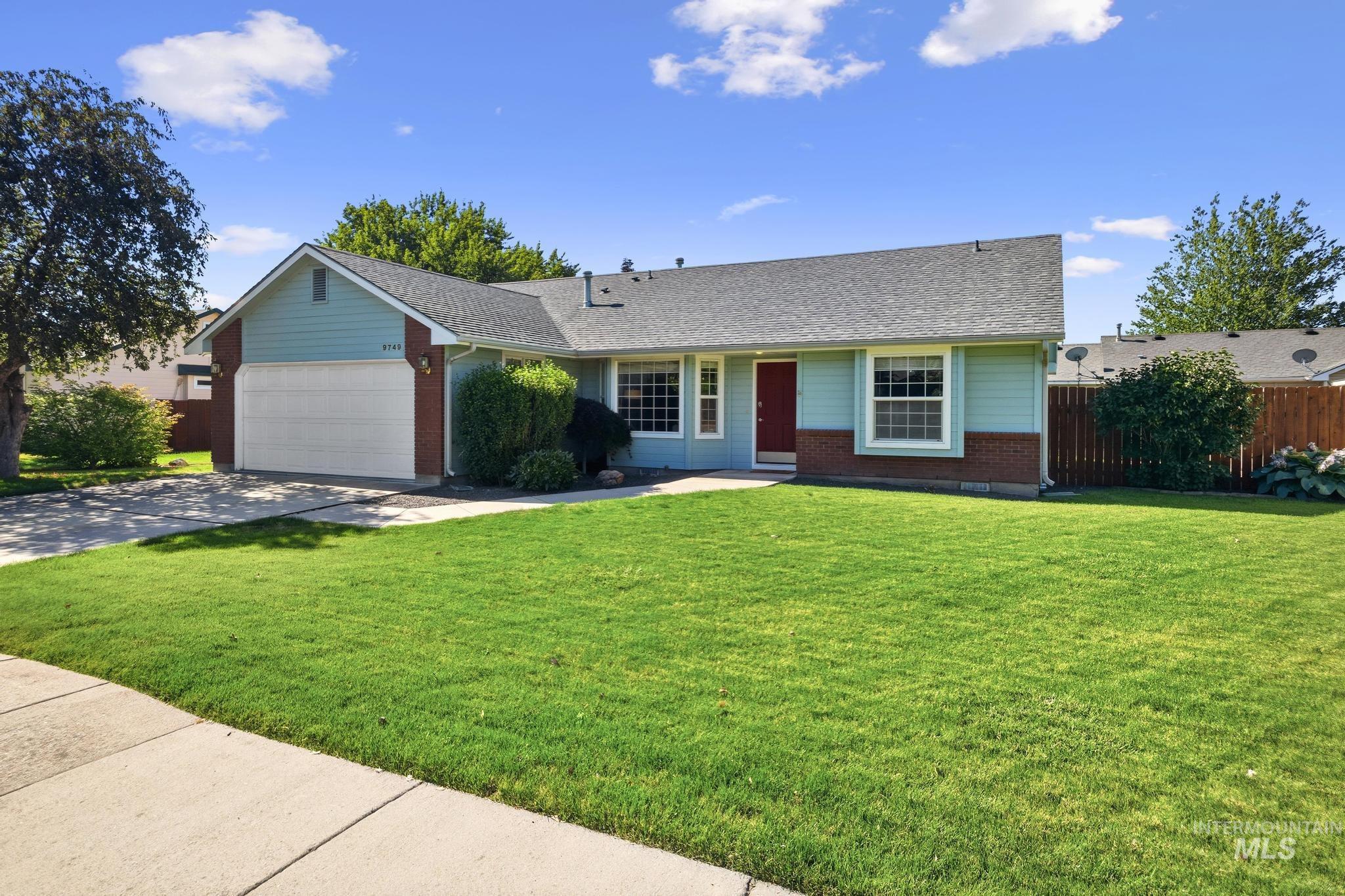 9749 W Toni st, Boise, Idaho 83704, 3 Bedrooms, 2 Bathrooms, Residential For Sale, Price $425,000, 98993027