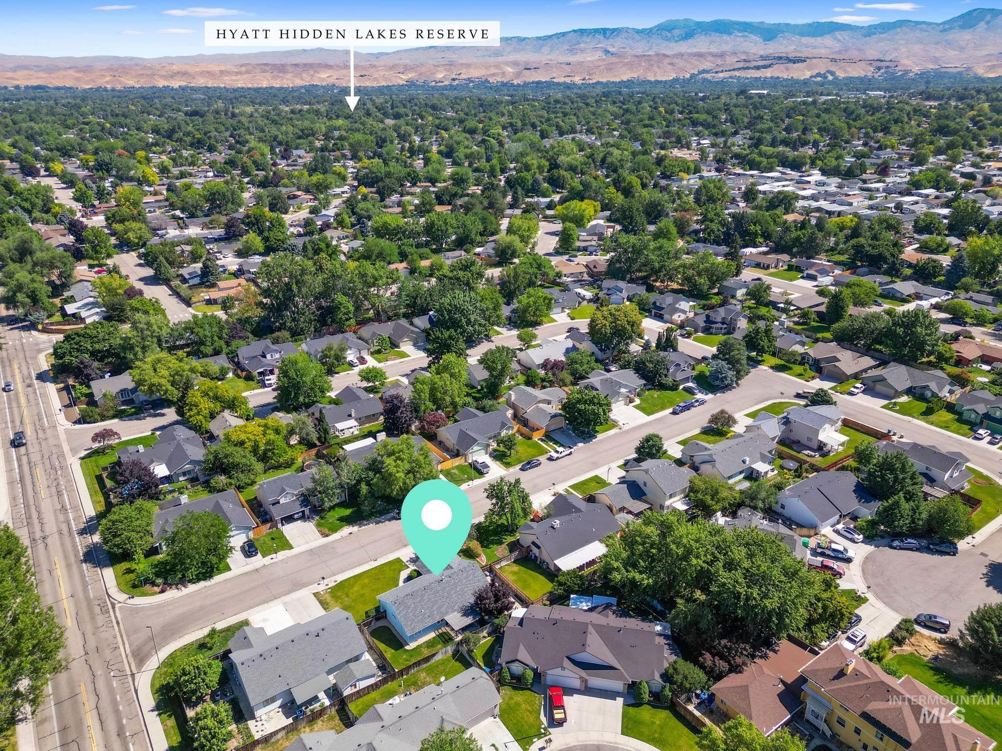 9749 W Toni st, Boise, Idaho 83704, 3 Bedrooms, 2 Bathrooms, Residential For Sale, Price $425,000, 98993027