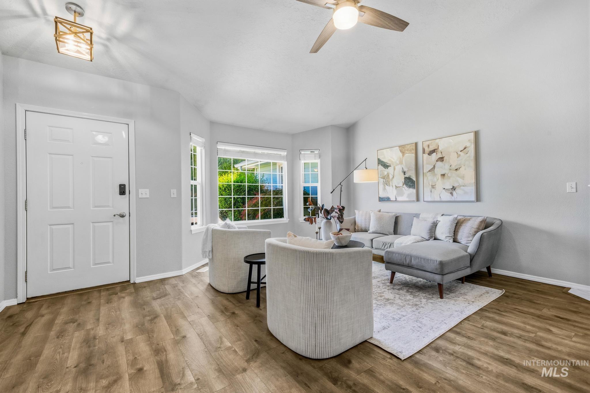 9749 W Toni st, Boise, Idaho 83704, 3 Bedrooms, 2 Bathrooms, Residential For Sale, Price $425,000, 98993027