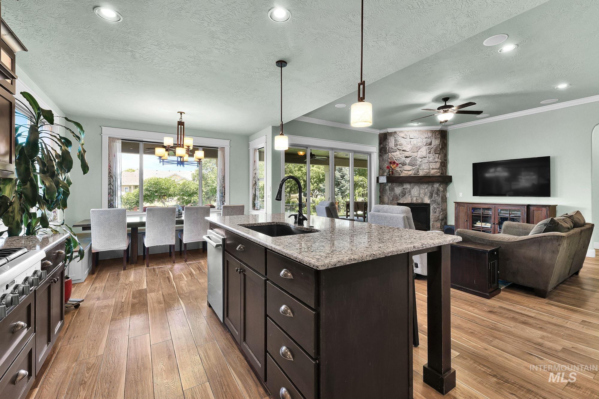 220 S Wildgrass, Star, Idaho 83669, 3 Bedrooms, 2.5 Bathrooms, Residential For Sale, Price $824,980, 98993029