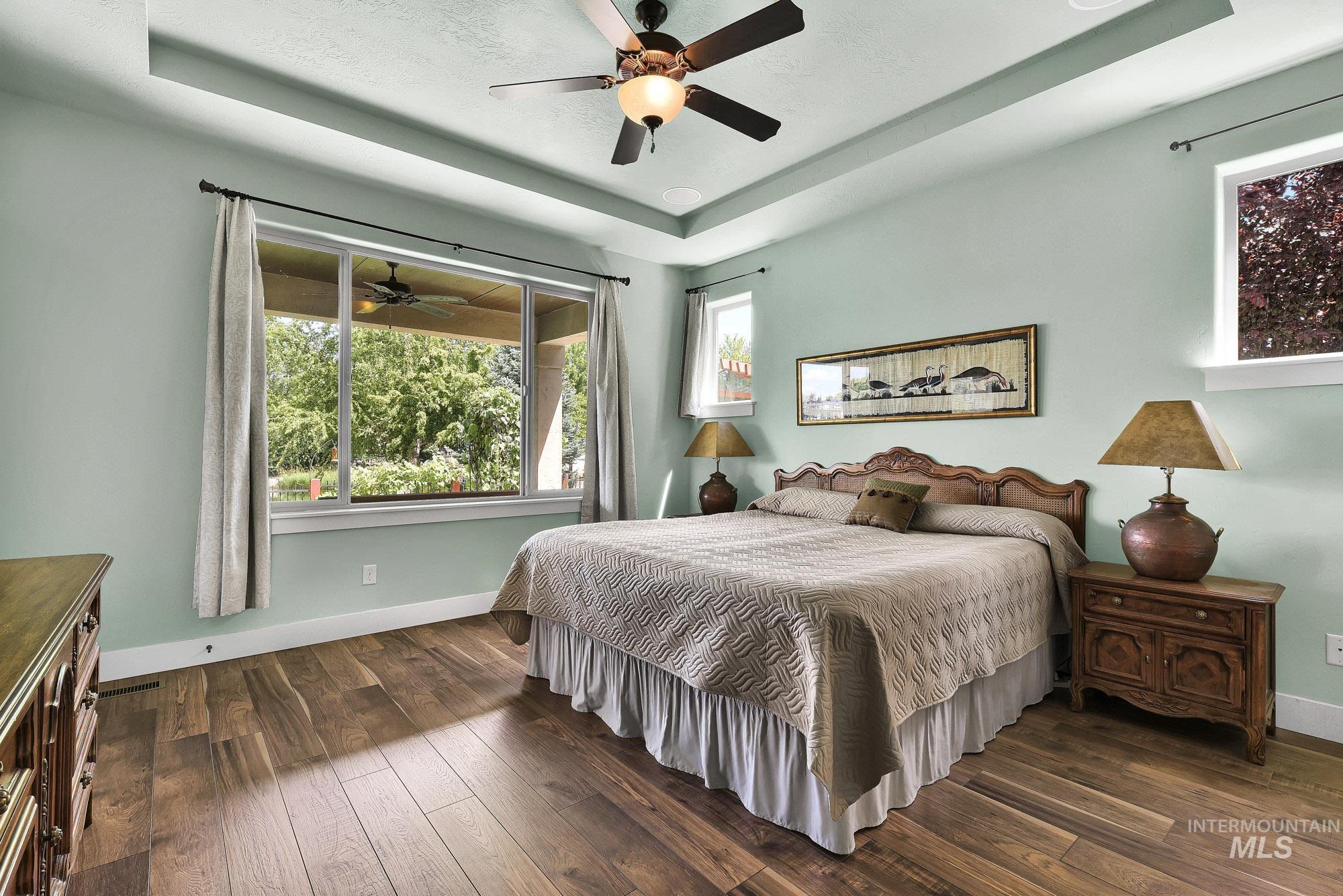 220 S Wildgrass, Star, Idaho 83669, 3 Bedrooms, 2.5 Bathrooms, Residential For Sale, Price $824,980, 98993029