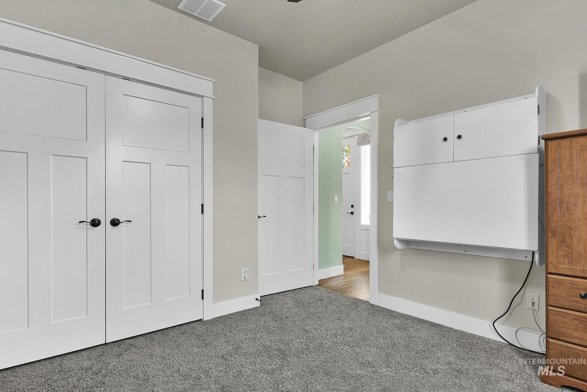 220 S Wildgrass, Star, Idaho 83669, 3 Bedrooms, 2.5 Bathrooms, Residential For Sale, Price $824,980, 98993029