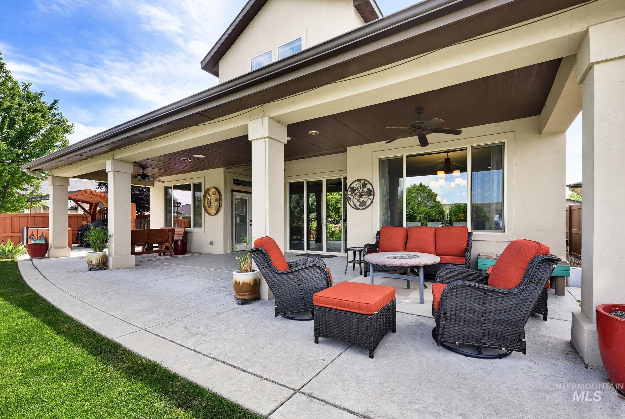 220 S Wildgrass, Star, Idaho 83669, 3 Bedrooms, 2.5 Bathrooms, Residential For Sale, Price $824,980, 98993029