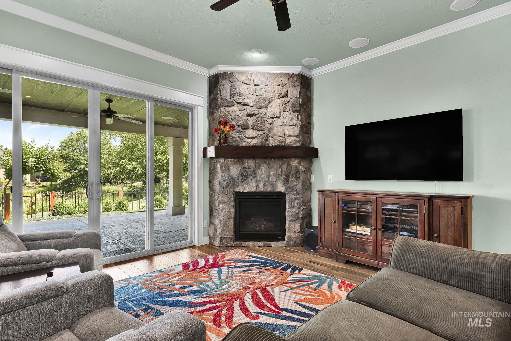220 S Wildgrass, Star, Idaho 83669, 3 Bedrooms, 2.5 Bathrooms, Residential For Sale, Price $824,980, 98993029