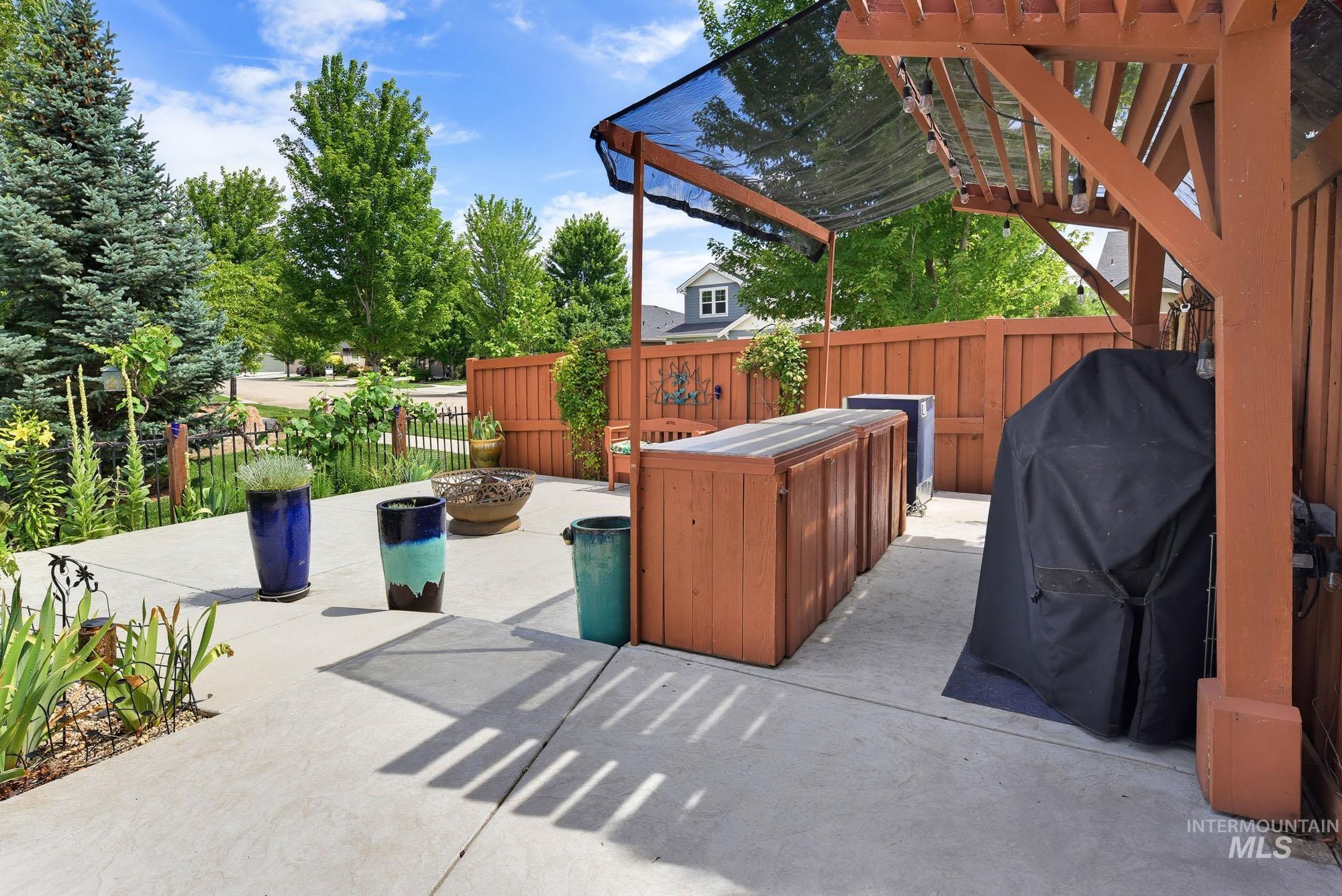 220 S Wildgrass, Star, Idaho 83669, 3 Bedrooms, 2.5 Bathrooms, Residential For Sale, Price $824,980, 98993029