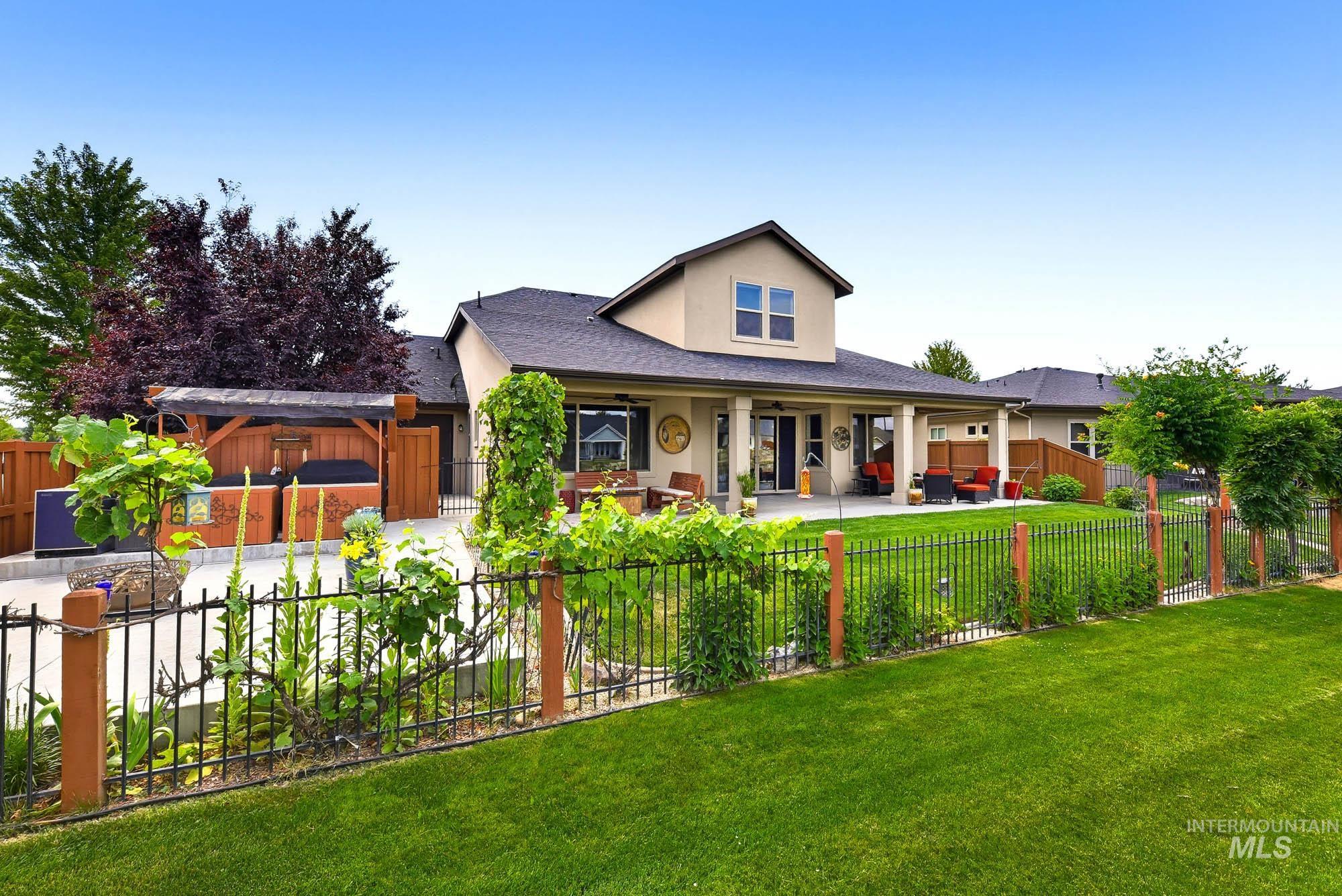 220 S Wildgrass, Star, Idaho 83669, 3 Bedrooms, 2.5 Bathrooms, Residential For Sale, Price $824,980, 98993029