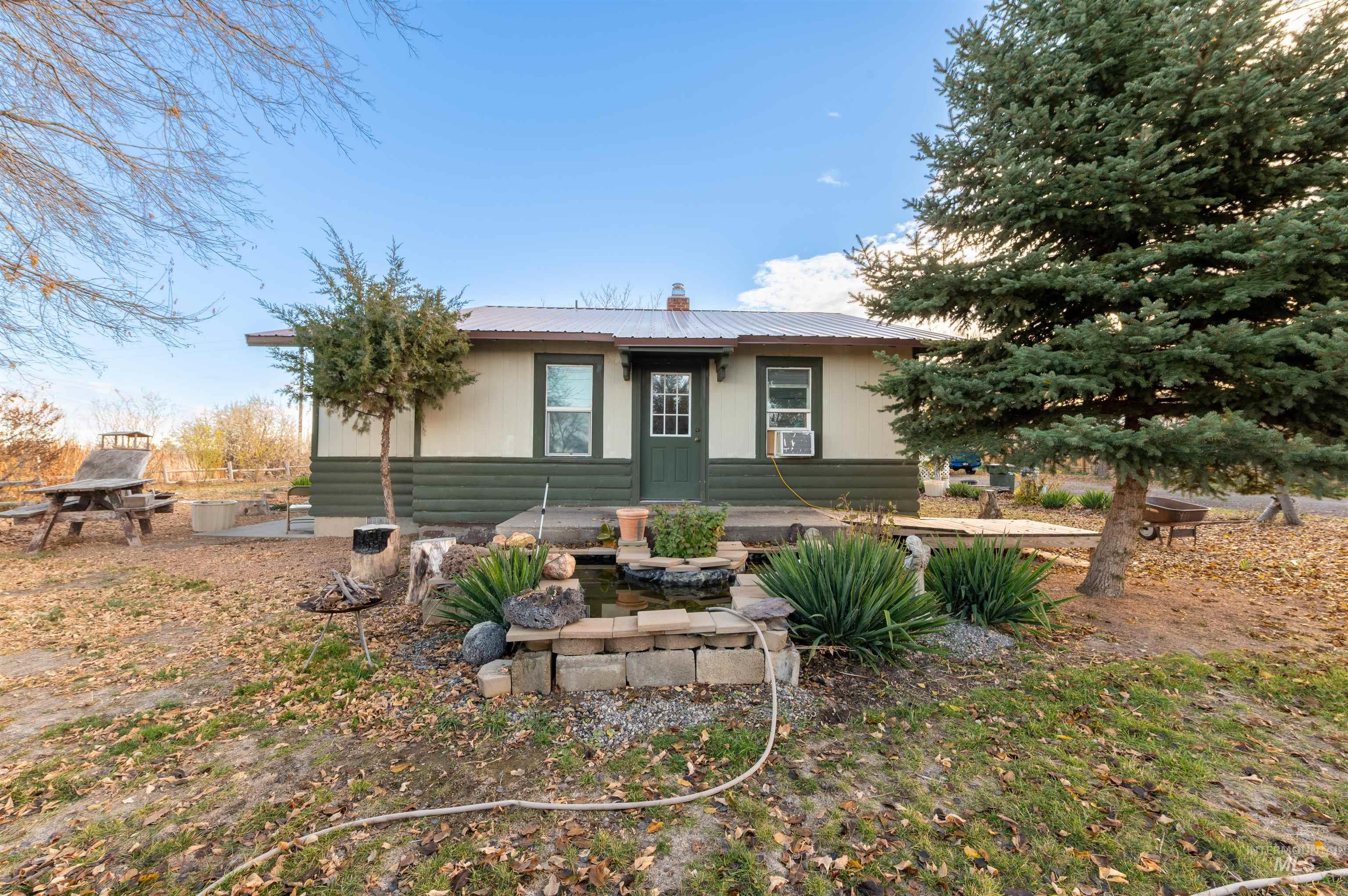 408 clear lakes, Buhl, Idaho 83316-0000, 3 Bedrooms, 1 Bathroom, Residential For Sale, Price $365,000,MLS 98993030