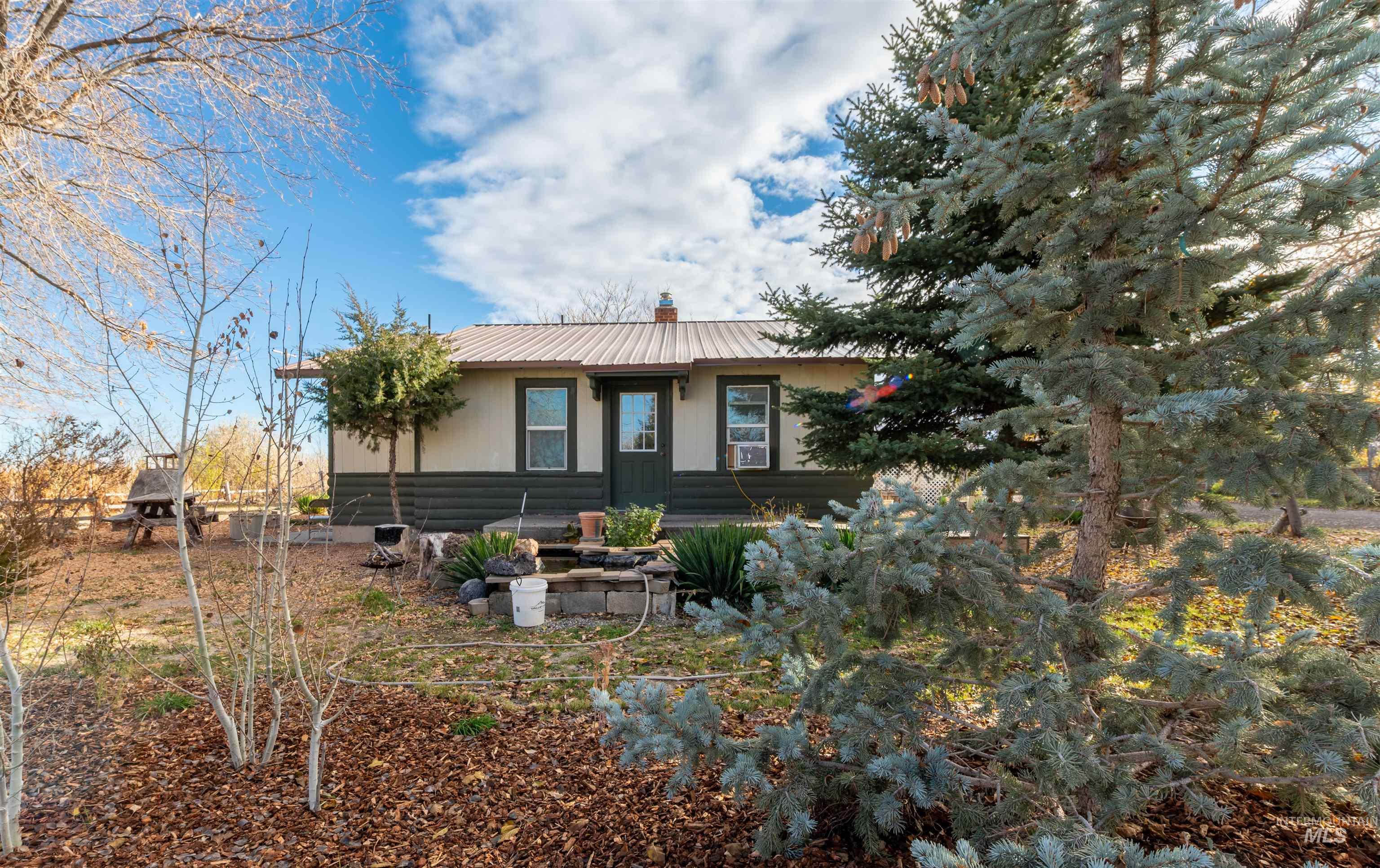 408 clear lakes, Buhl, Idaho 83316-0000, 3 Bedrooms, 1 Bathroom, Residential For Sale, Price $365,000,MLS 98993030