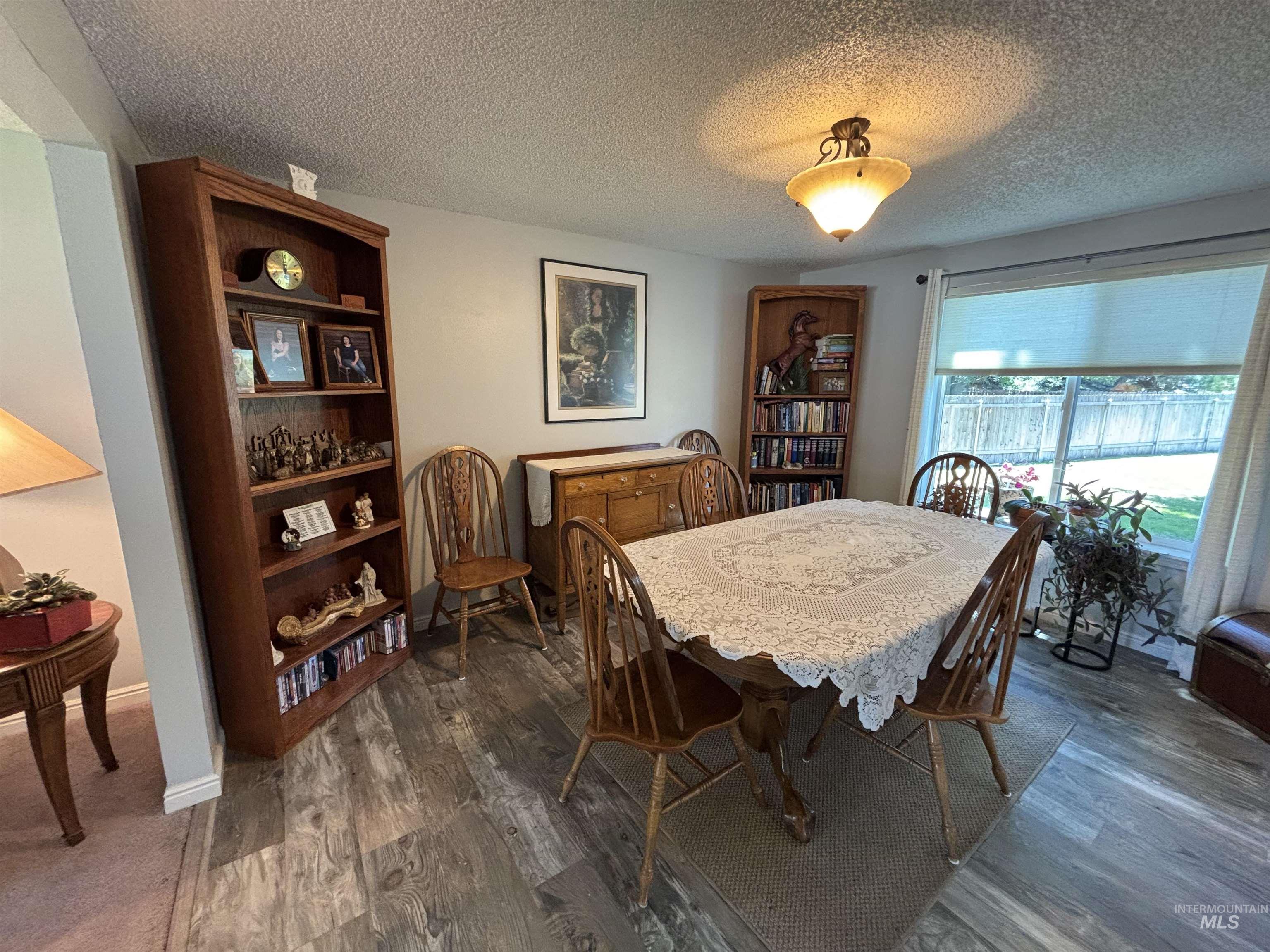 1135 S Haskett, Mountain Home, Idaho 83647, 3 Bedrooms, 2.5 Bathrooms, Residential For Sale, Price $359,900,MLS 98993031
