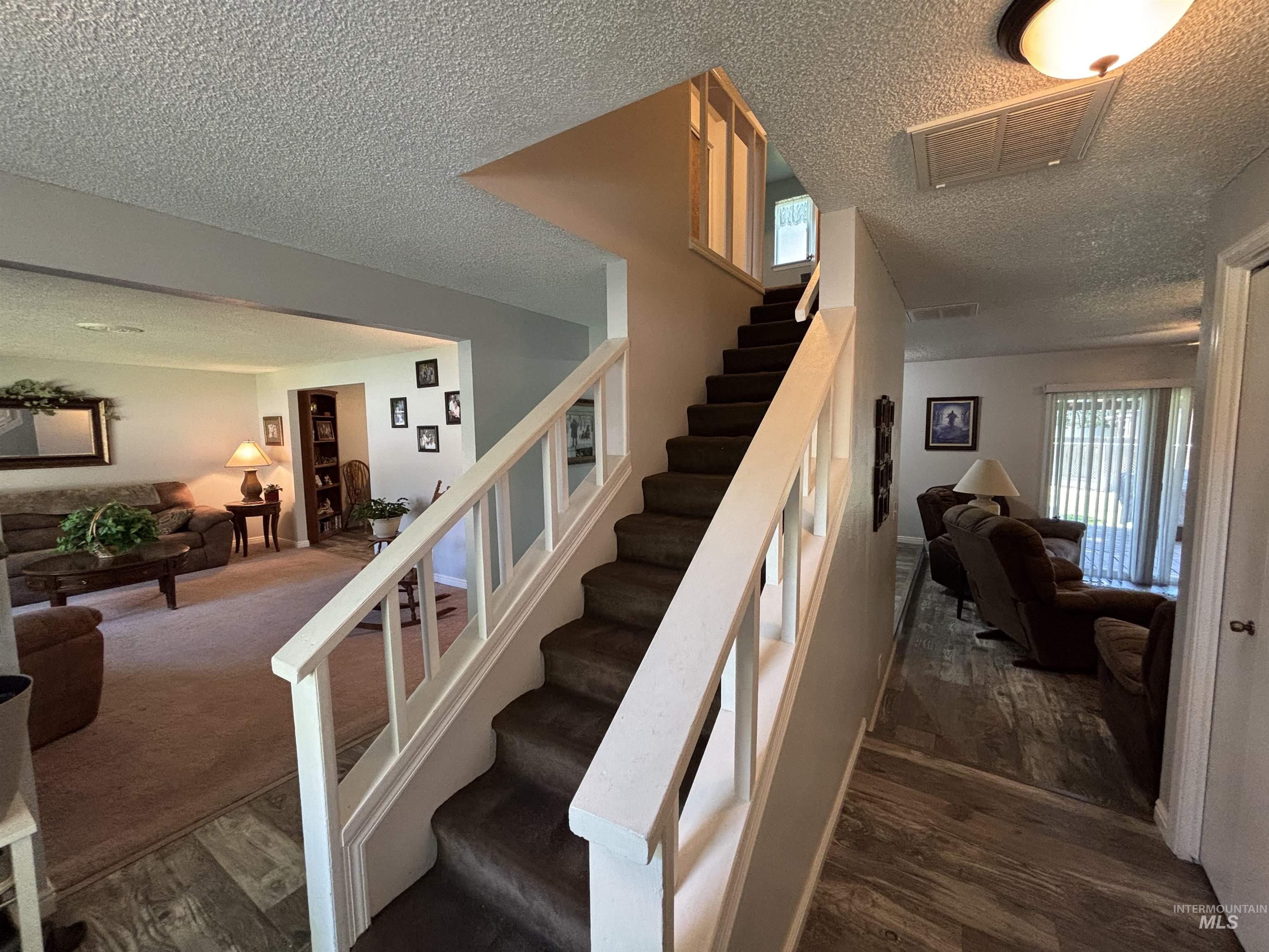 1135 S Haskett, Mountain Home, Idaho 83647, 3 Bedrooms, 2.5 Bathrooms, Residential For Sale, Price $359,900,MLS 98993031