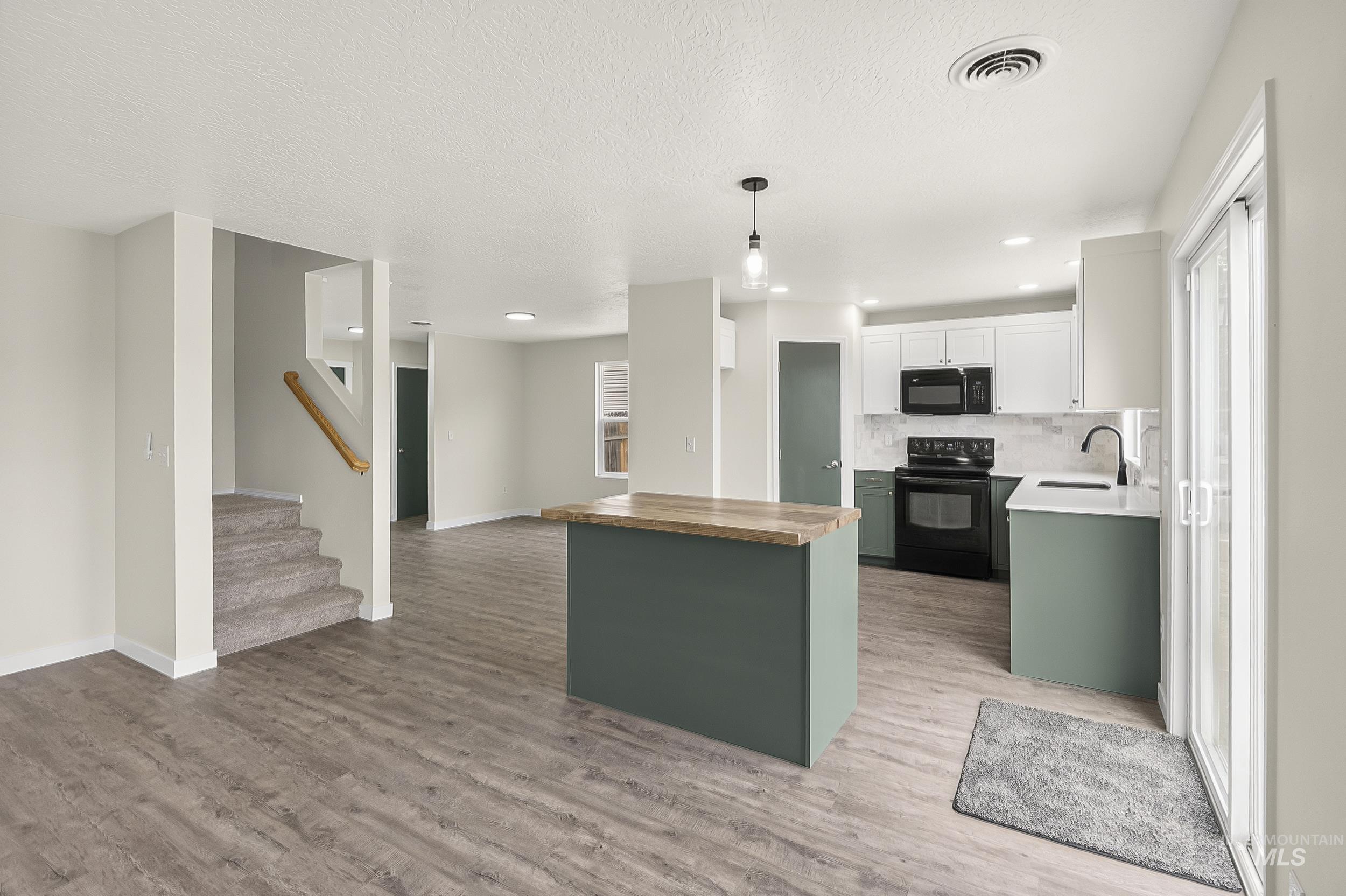 4415 Duke St, Caldwell, Idaho 83607, 3 Bedrooms, 2.5 Bathrooms, Residential For Sale, Price $395,000, 98993032