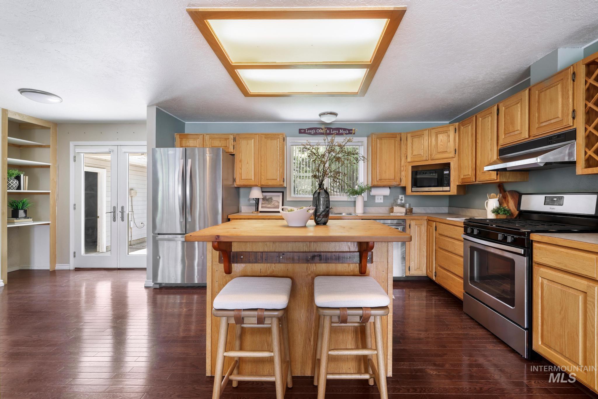 184 University Dr., Twin Falls, Idaho 83301, 3 Bedrooms, 2 Bathrooms, Residential For Sale, Price $390,000,MLS 98993033