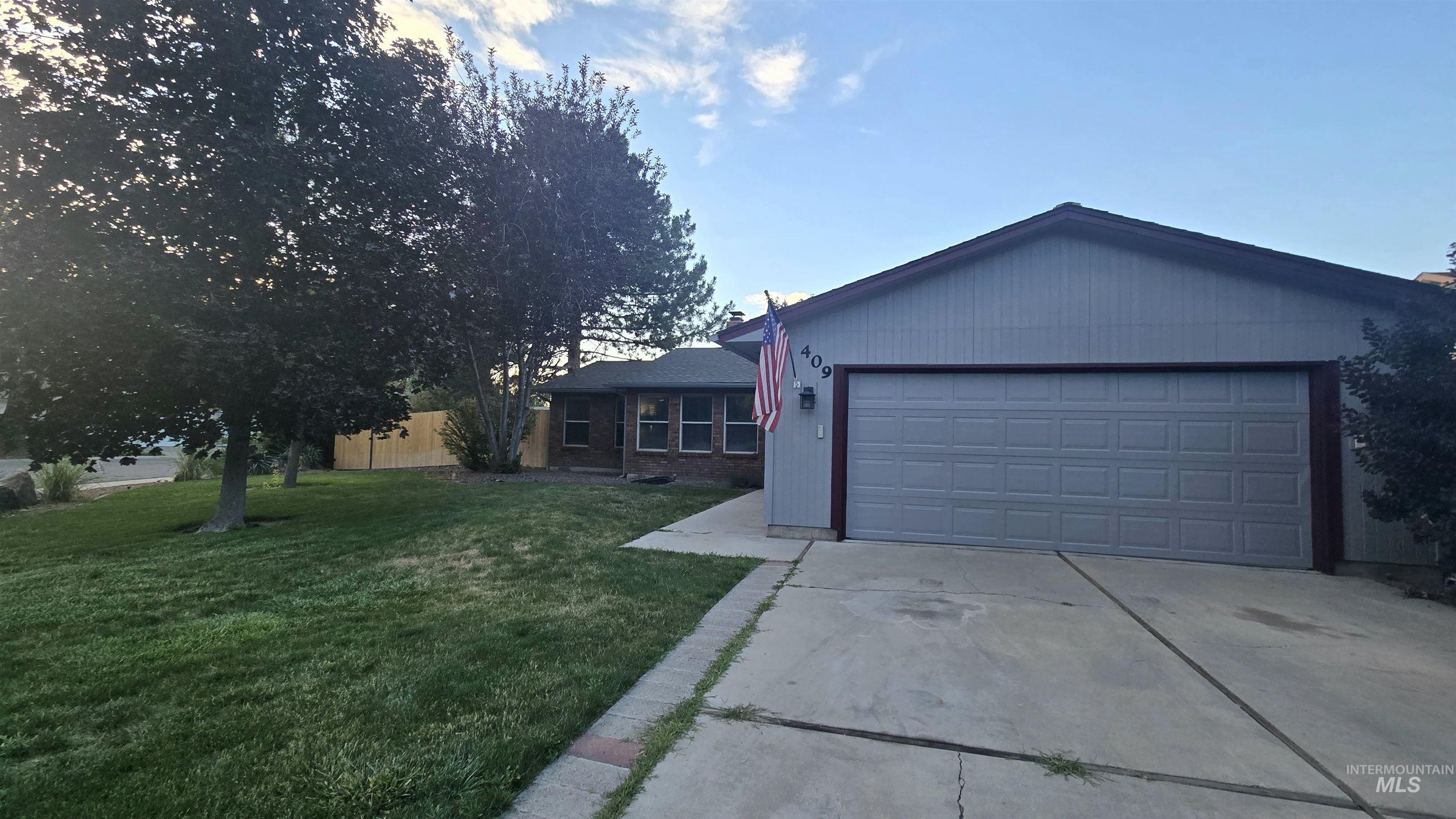 409 S Old Quarry Way, Boise, Idaho 83709, 4 Bedrooms, 3 Bathrooms, Residential For Sale, Price $499,900, 98993034