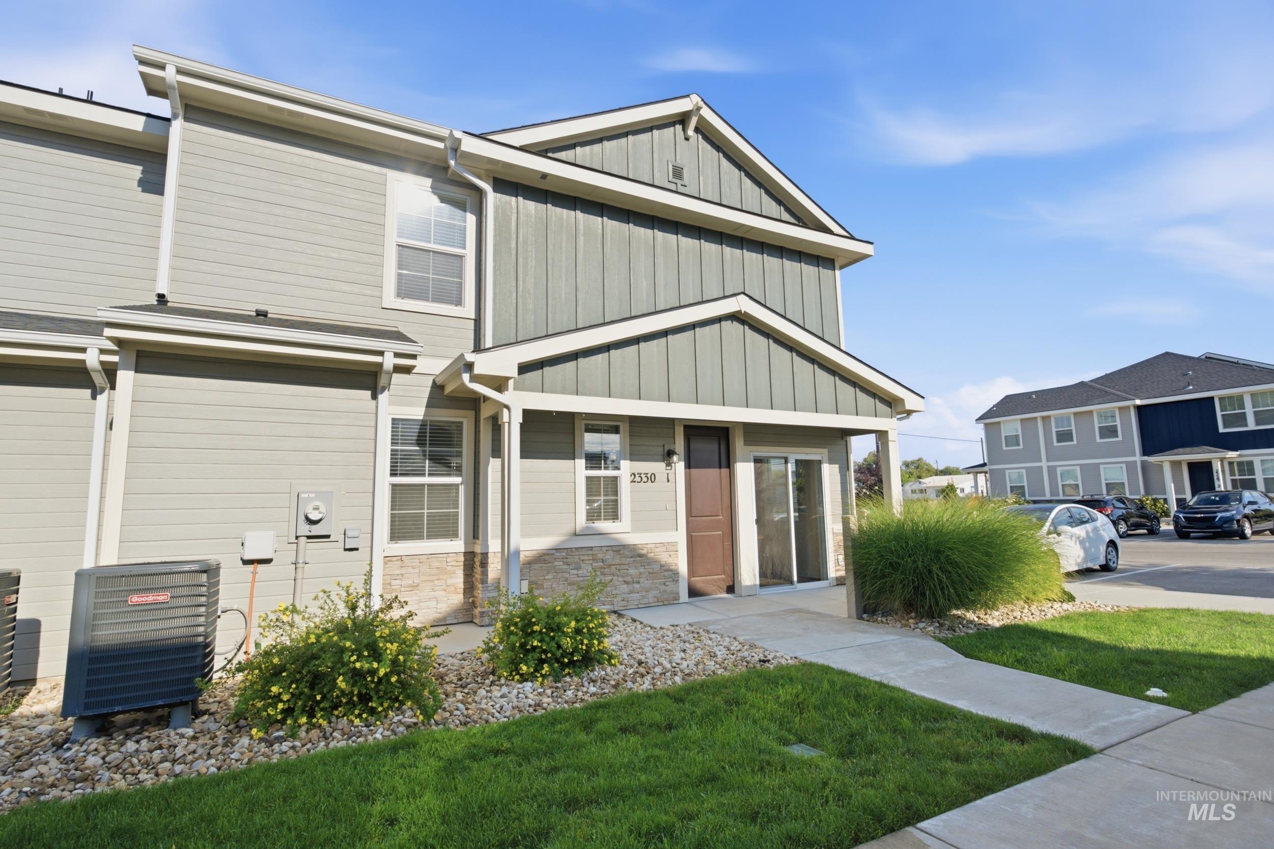 2330 E Spice Loop, Nampa, Idaho 83687, 3 Bedrooms, 3 Bathrooms, Residential For Sale, Price $340,000,MLS 98993035