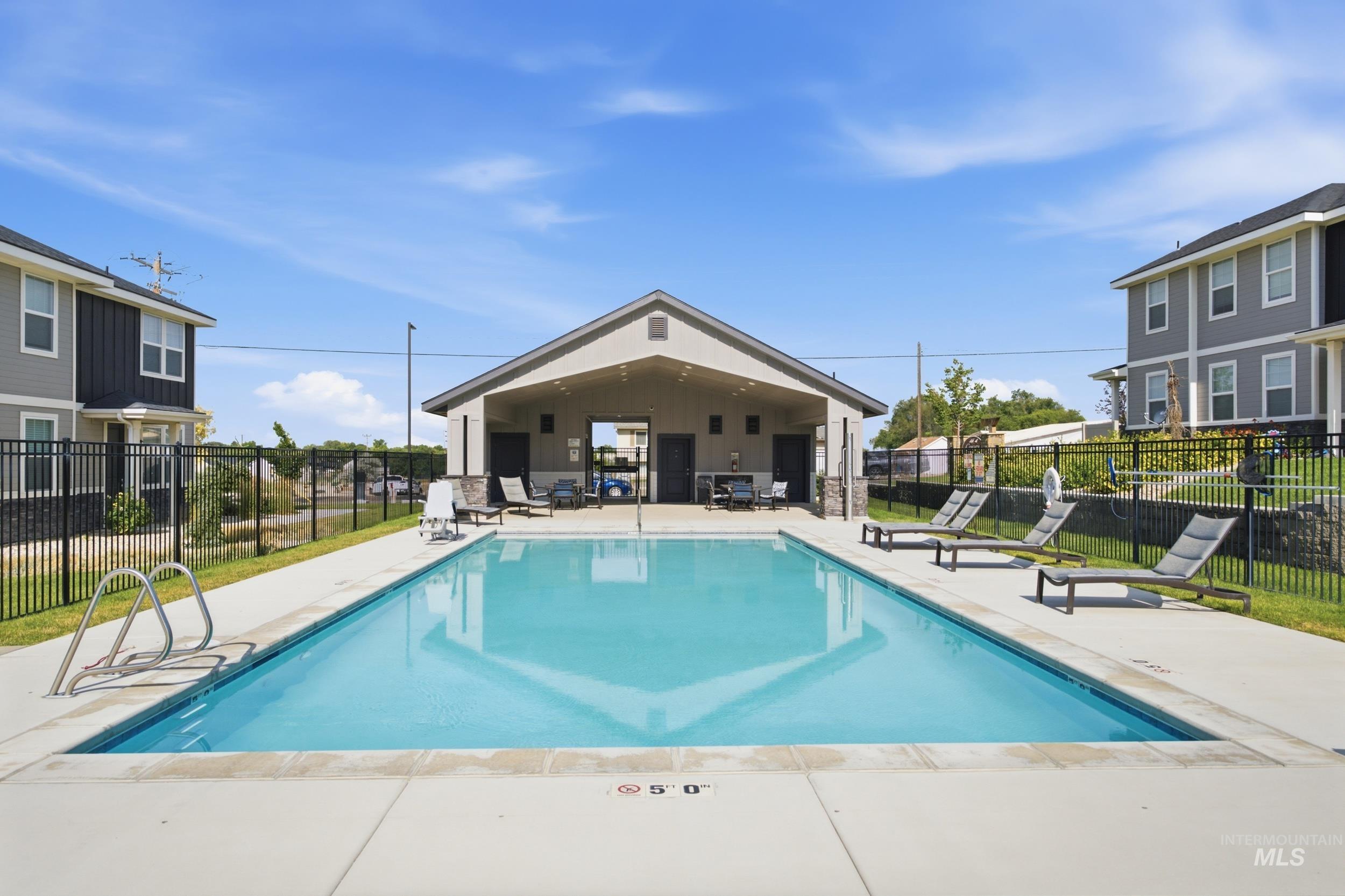 2330 E Spice Loop, Nampa, Idaho 83687, 3 Bedrooms, 3 Bathrooms, Residential For Sale, Price $340,000,MLS 98993035