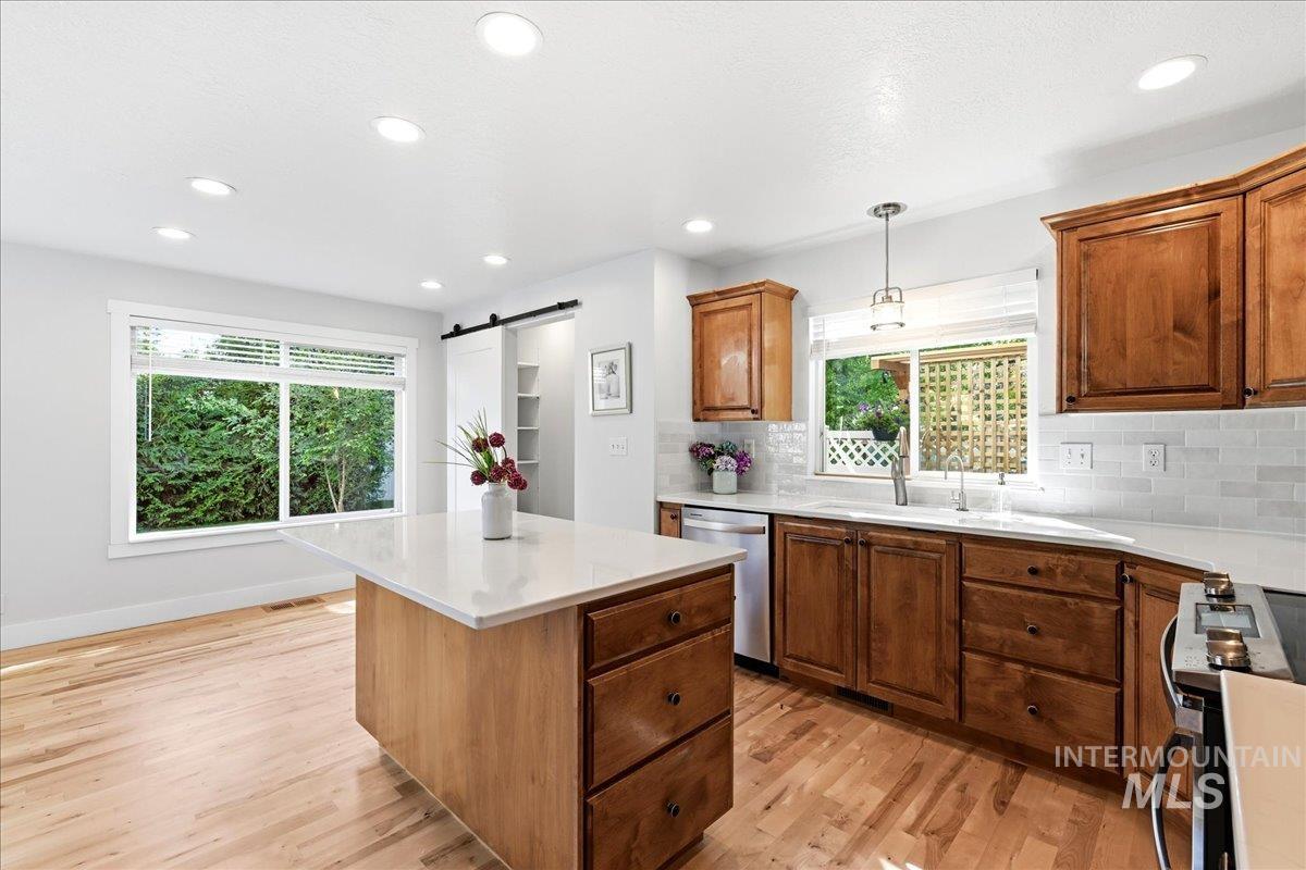 2334 W Grassy Branch Dr, Meridian, Idaho 83646, 4 Bedrooms, 2.5 Bathrooms, Residential For Sale, Price $739,900,MLS 98993037