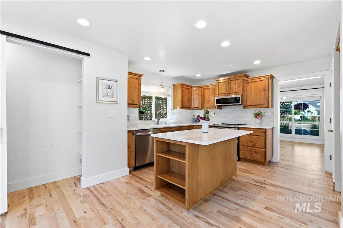 2334 W Grassy Branch Dr, Meridian, Idaho 83646, 4 Bedrooms, 2.5 Bathrooms, Residential For Sale, Price $739,900,MLS 98993037