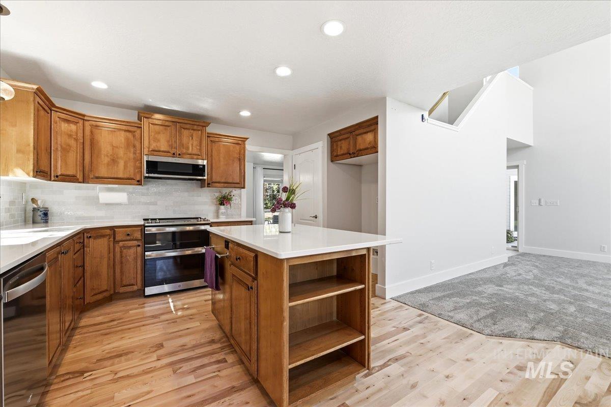 2334 W Grassy Branch Dr, Meridian, Idaho 83646, 4 Bedrooms, 2.5 Bathrooms, Residential For Sale, Price $739,900,MLS 98993037