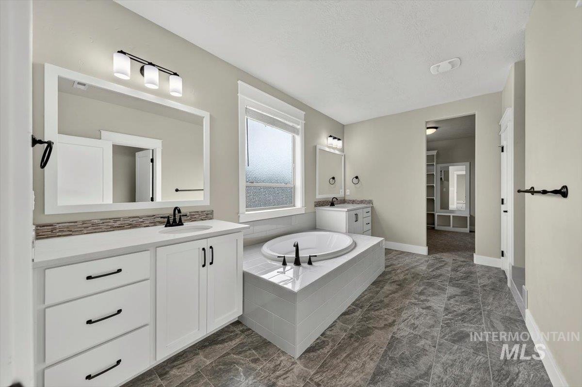 535 E Radiant Ridge St, Meridian, Idaho 83642, 5 Bedrooms, 3.5 Bathrooms, Residential For Sale, Price $959,000, 98993038