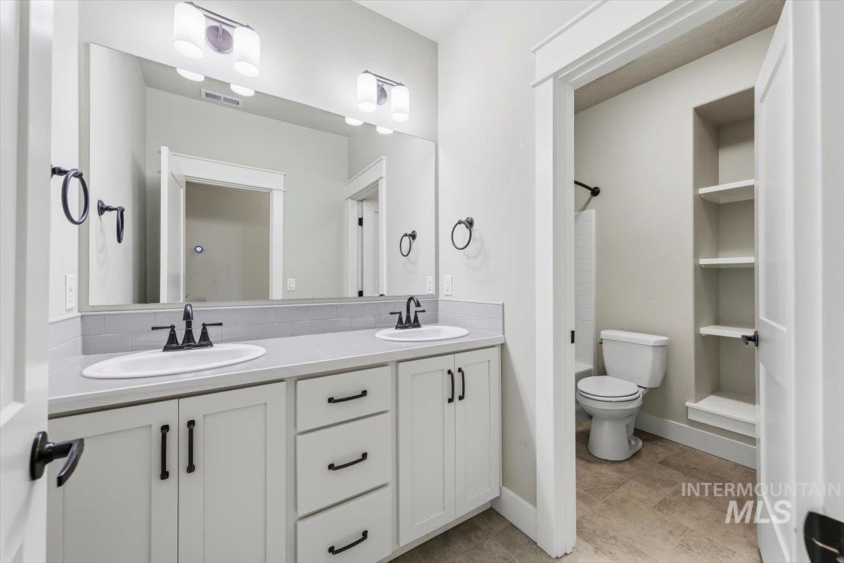 535 E Radiant Ridge St, Meridian, Idaho 83642, 5 Bedrooms, 3.5 Bathrooms, Residential For Sale, Price $959,000, 98993038