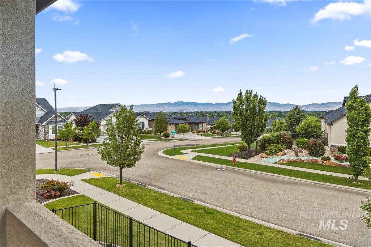 535 E Radiant Ridge St, Meridian, Idaho 83642, 5 Bedrooms, 3.5 Bathrooms, Residential For Sale, Price $959,000, 98993038