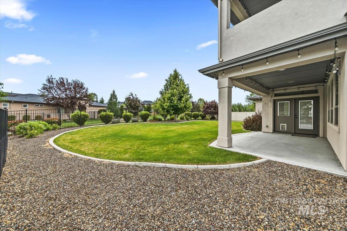 535 E Radiant Ridge St, Meridian, Idaho 83642, 5 Bedrooms, 3.5 Bathrooms, Residential For Sale, Price $959,000, 98993038