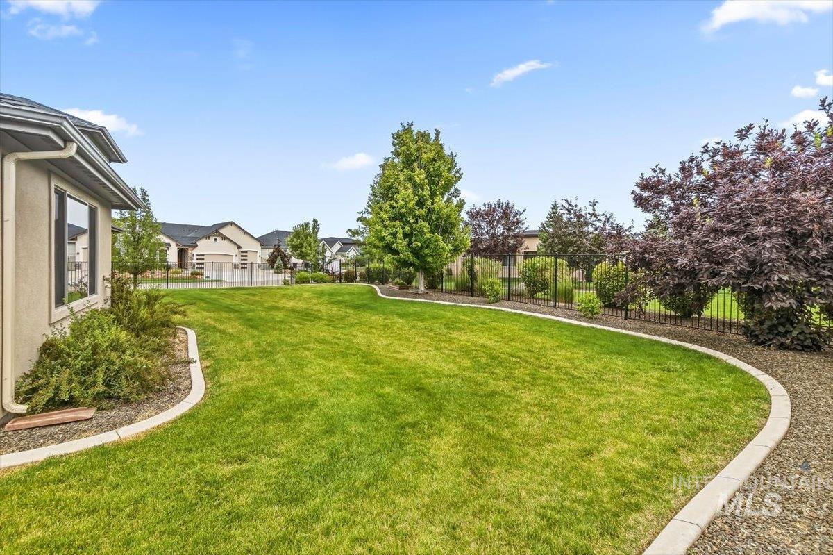 535 E Radiant Ridge St, Meridian, Idaho 83642, 5 Bedrooms, 3.5 Bathrooms, Residential For Sale, Price $959,000, 98993038