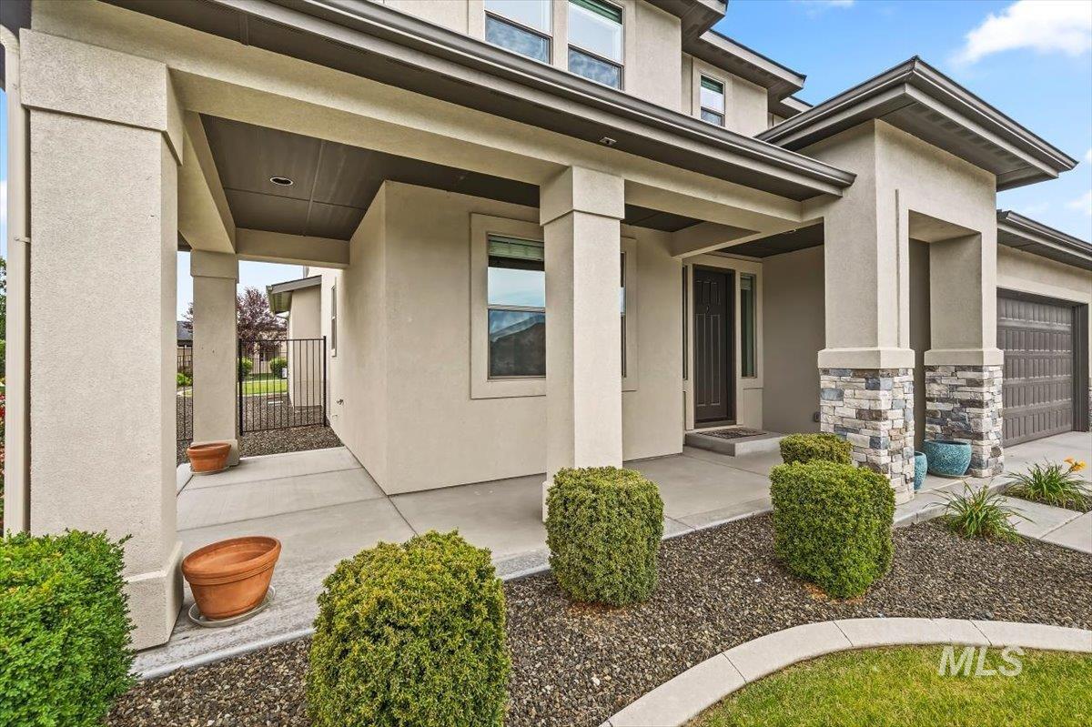 535 E Radiant Ridge St, Meridian, Idaho 83642, 5 Bedrooms, 3.5 Bathrooms, Residential For Sale, Price $959,000, 98993038