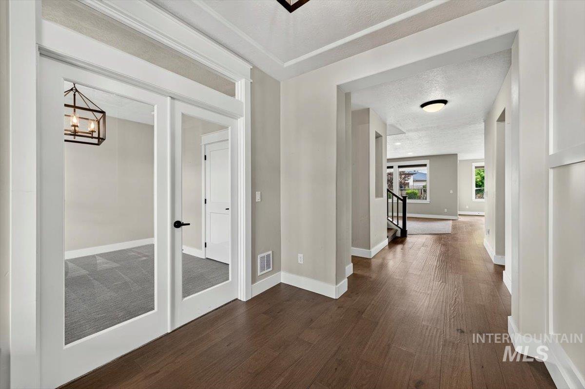 535 E Radiant Ridge St, Meridian, Idaho 83642, 5 Bedrooms, 3.5 Bathrooms, Residential For Sale, Price $959,000, 98993038