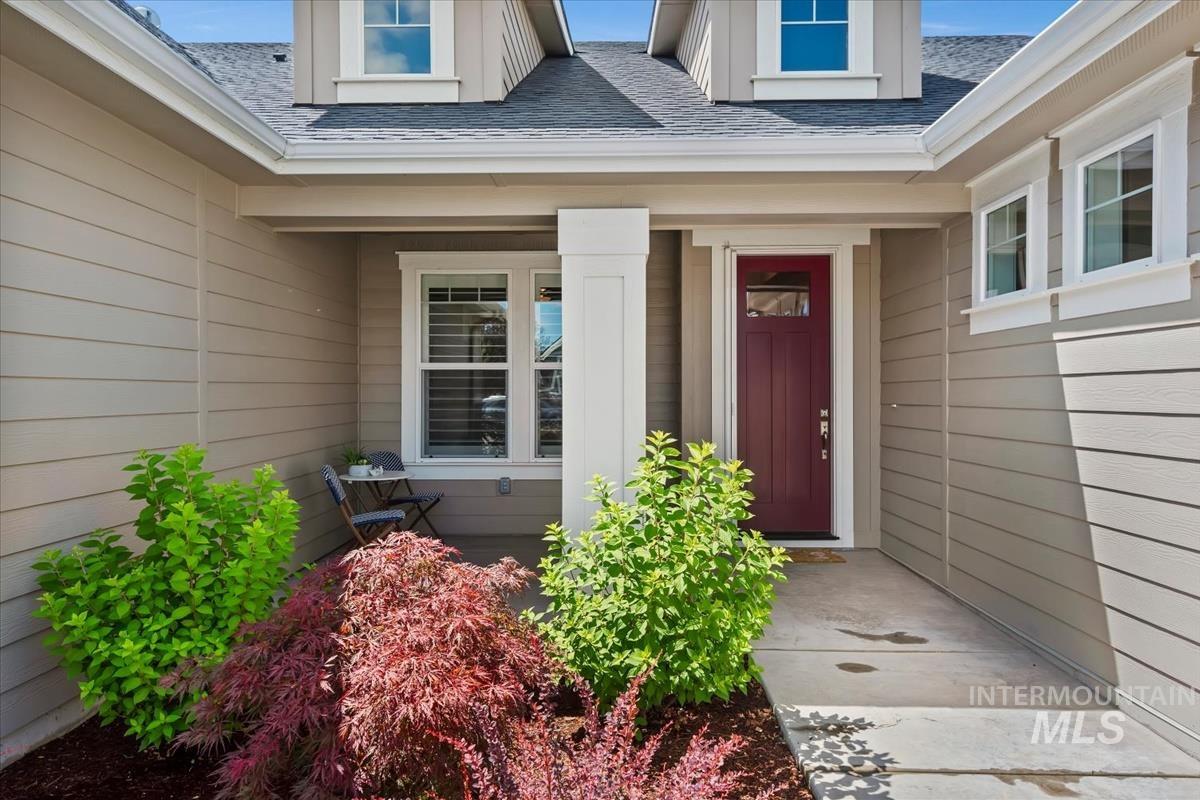 9339 W Summit Post Ct, Star, Idaho 83669, 3 Bedrooms, 2 Bathrooms, Residential For Sale, Price $649,900, 98993040