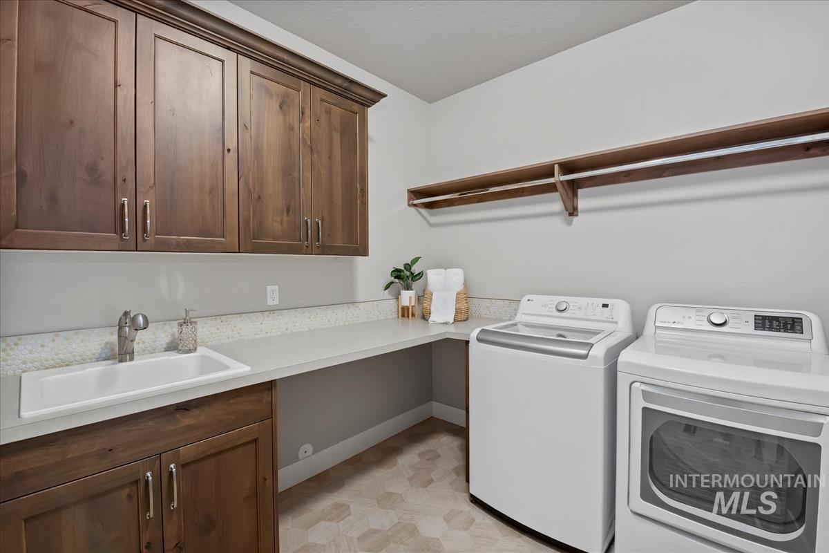 9339 W Summit Post Ct, Star, Idaho 83669, 3 Bedrooms, 2 Bathrooms, Residential For Sale, Price $649,900, 98993040