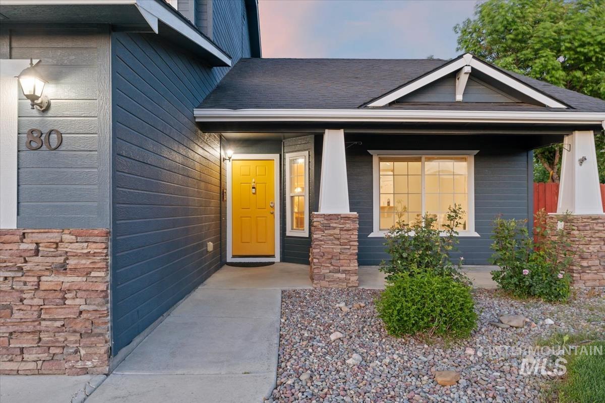 80 Cobblestone, Middleton, Idaho 83644, 3 Bedrooms, 2.5 Bathrooms, Residential For Sale, Price $400,000, 98993042
