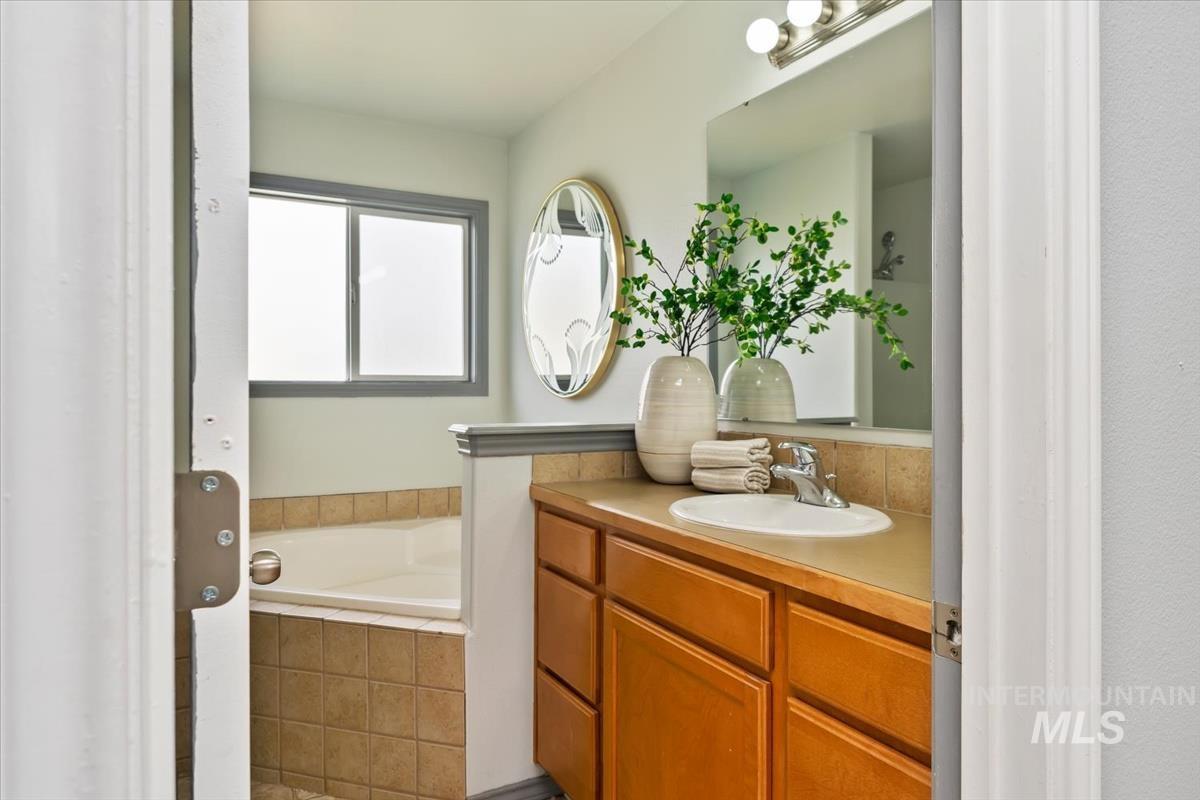 80 Cobblestone, Middleton, Idaho 83644, 3 Bedrooms, 2.5 Bathrooms, Residential For Sale, Price $400,000, 98993042