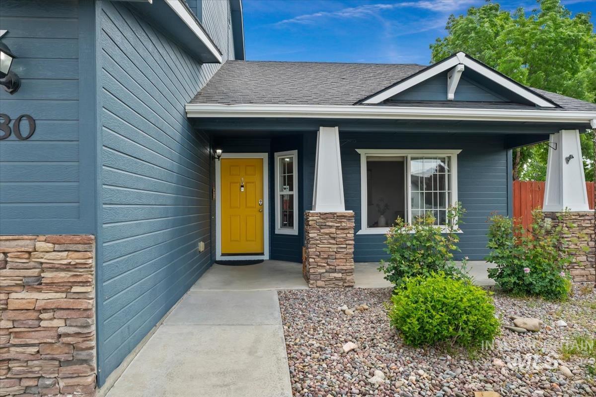 80 Cobblestone, Middleton, Idaho 83644, 3 Bedrooms, 2.5 Bathrooms, Residential For Sale, Price $400,000, 98993042