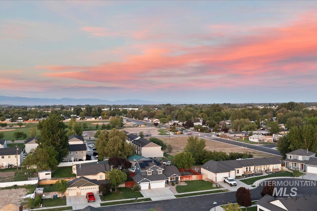 80 Cobblestone, Middleton, Idaho 83644, 3 Bedrooms, 2.5 Bathrooms, Residential For Sale, Price $400,000, 98993042