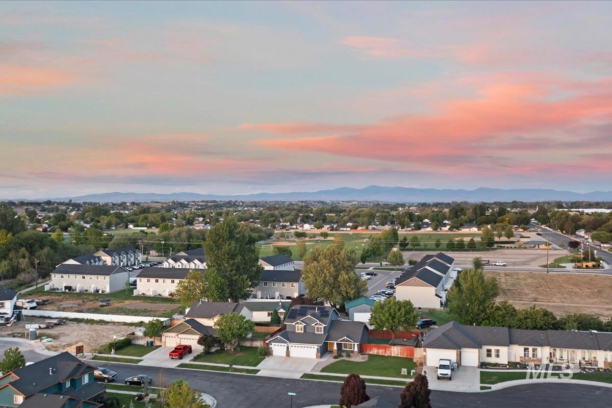80 Cobblestone, Middleton, Idaho 83644, 3 Bedrooms, 2.5 Bathrooms, Residential For Sale, Price $400,000, 98993042