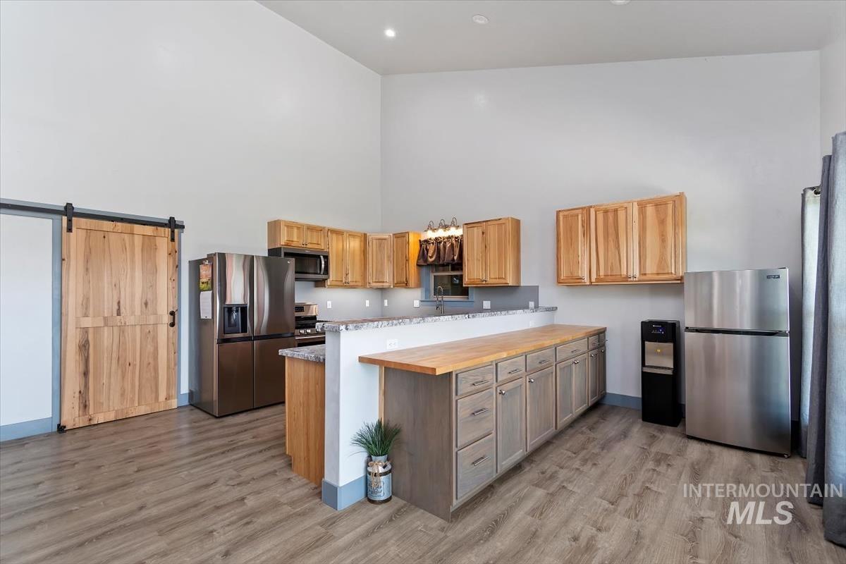 7360 Sage Brush Lane, Caldwell, Idaho 83607, 2 Bedrooms, 2.5 Bathrooms, Residential For Sale, Price $1,199,000,MLS 98993044