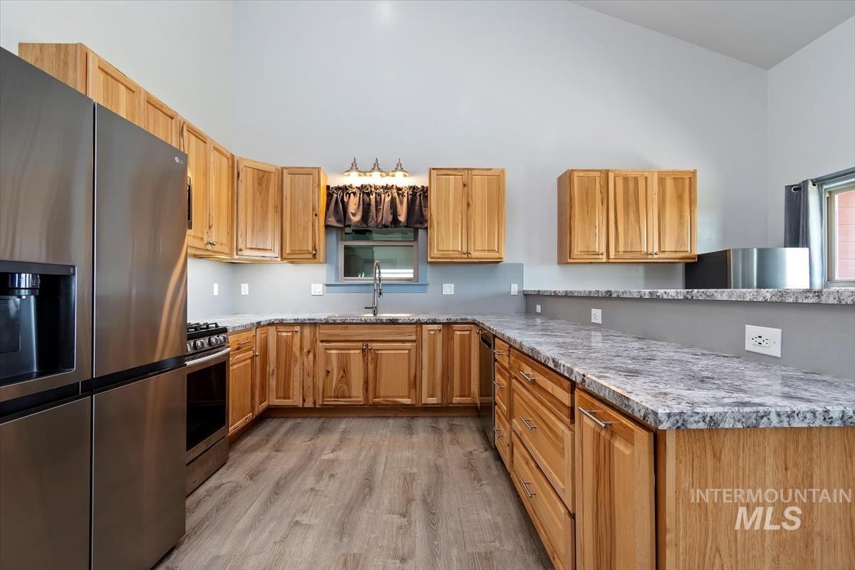 7360 Sage Brush Lane, Caldwell, Idaho 83607, 2 Bedrooms, 2.5 Bathrooms, Residential For Sale, Price $1,199,000,MLS 98993044