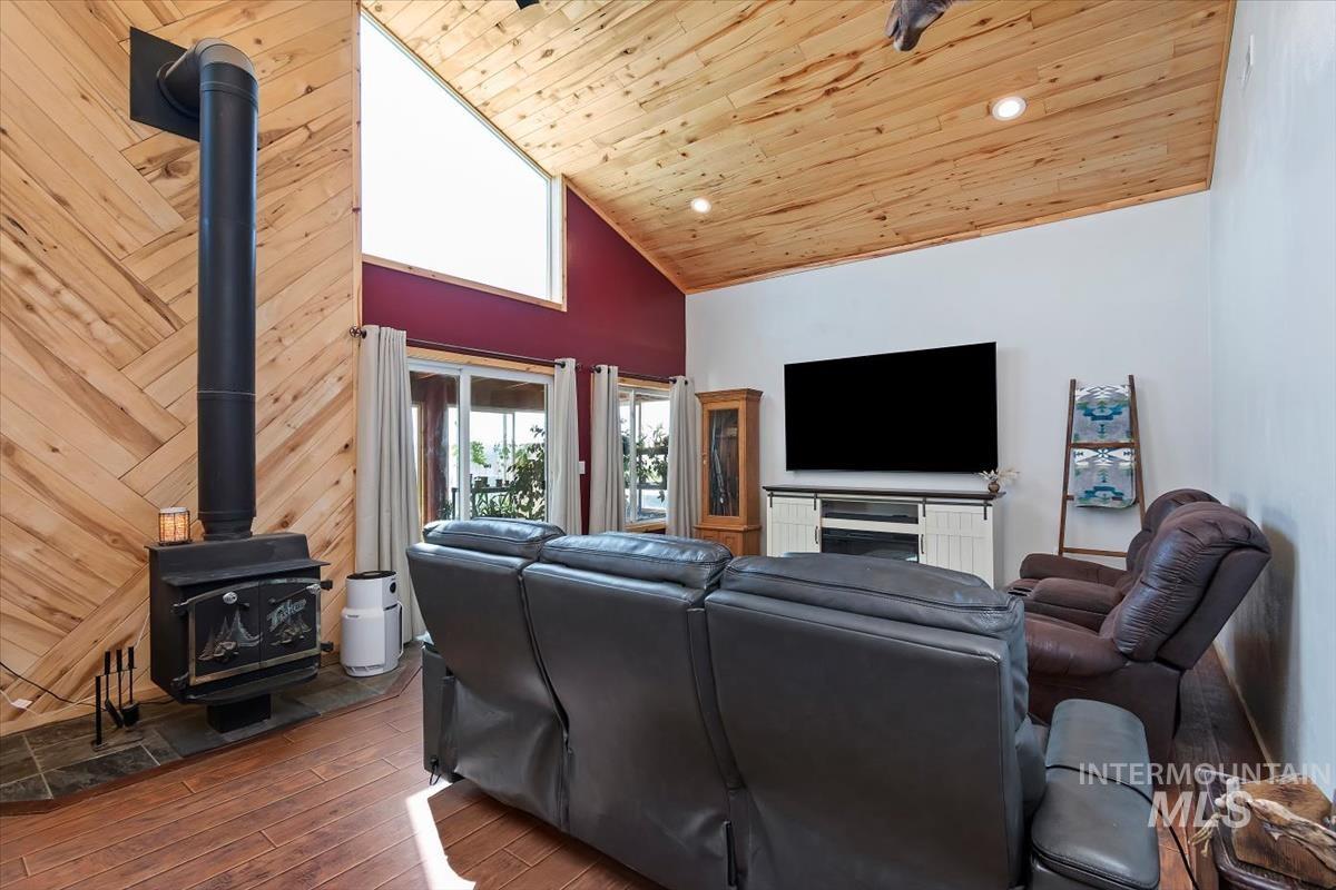 7360 Sage Brush Lane, Caldwell, Idaho 83607, 2 Bedrooms, 2.5 Bathrooms, Residential For Sale, Price $1,199,000,MLS 98993044