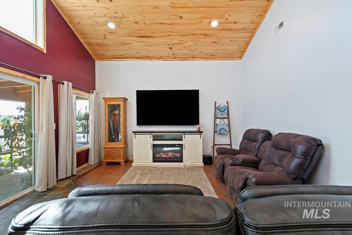 7360 Sage Brush Lane, Caldwell, Idaho 83607, 2 Bedrooms, 2.5 Bathrooms, Residential For Sale, Price $1,199,000,MLS 98993044