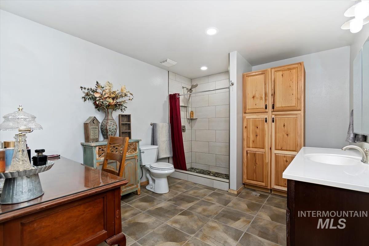 7360 Sage Brush Lane, Caldwell, Idaho 83607, 2 Bedrooms, 2.5 Bathrooms, Residential For Sale, Price $1,199,000,MLS 98993044