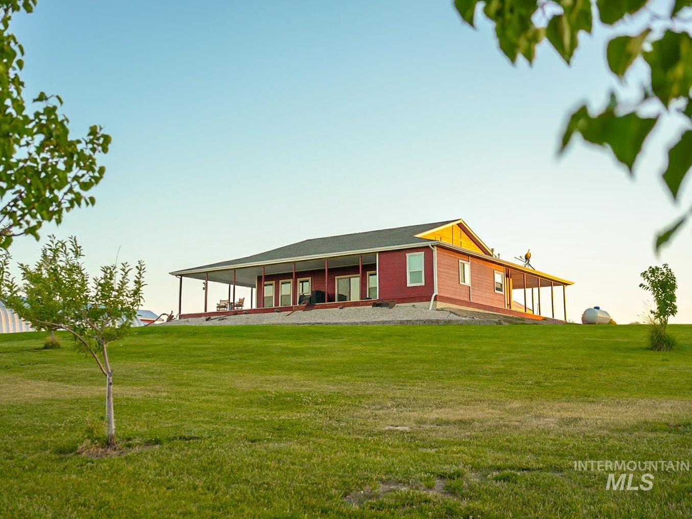 7360 Sage Brush Lane, Caldwell, Idaho 83607, 2 Bedrooms, 2.5 Bathrooms, Residential For Sale, Price $1,199,000,MLS 98993044