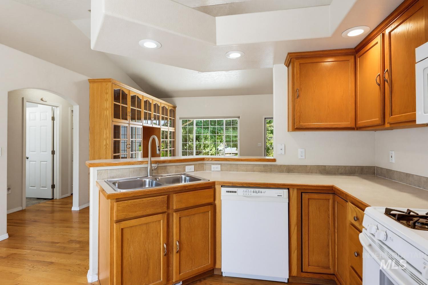 1025 N Portchester Ave, Meridian, Idaho 83642, 3 Bedrooms, 2 Bathrooms, Residential For Sale, Price $425,000, 98993047