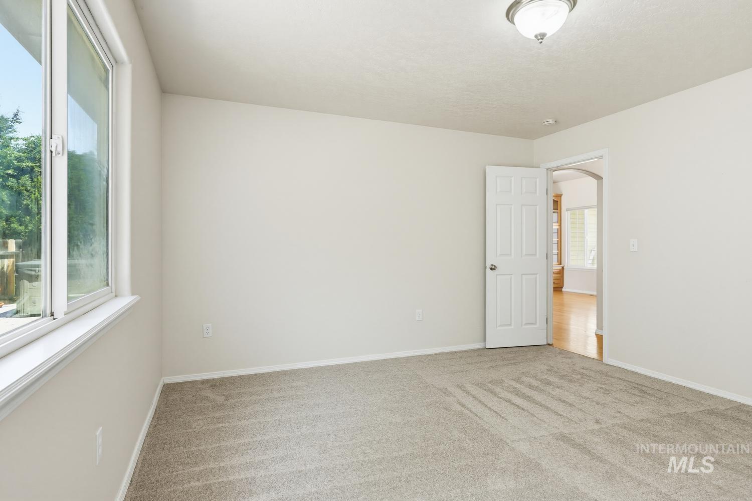 1025 N Portchester Ave, Meridian, Idaho 83642, 3 Bedrooms, 2 Bathrooms, Residential For Sale, Price $425,000, 98993047