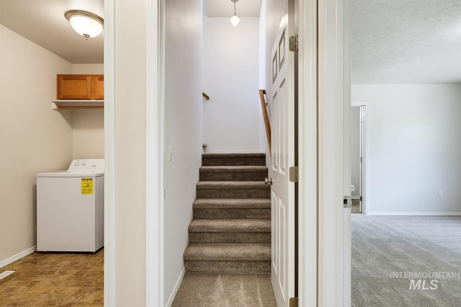 1025 N Portchester Ave, Meridian, Idaho 83642, 3 Bedrooms, 2 Bathrooms, Residential For Sale, Price $425,000, 98993047