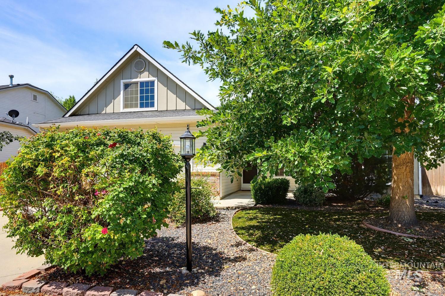 1025 N Portchester Ave, Meridian, Idaho 83642, 3 Bedrooms, 2 Bathrooms, Residential For Sale, Price $425,000, 98993047