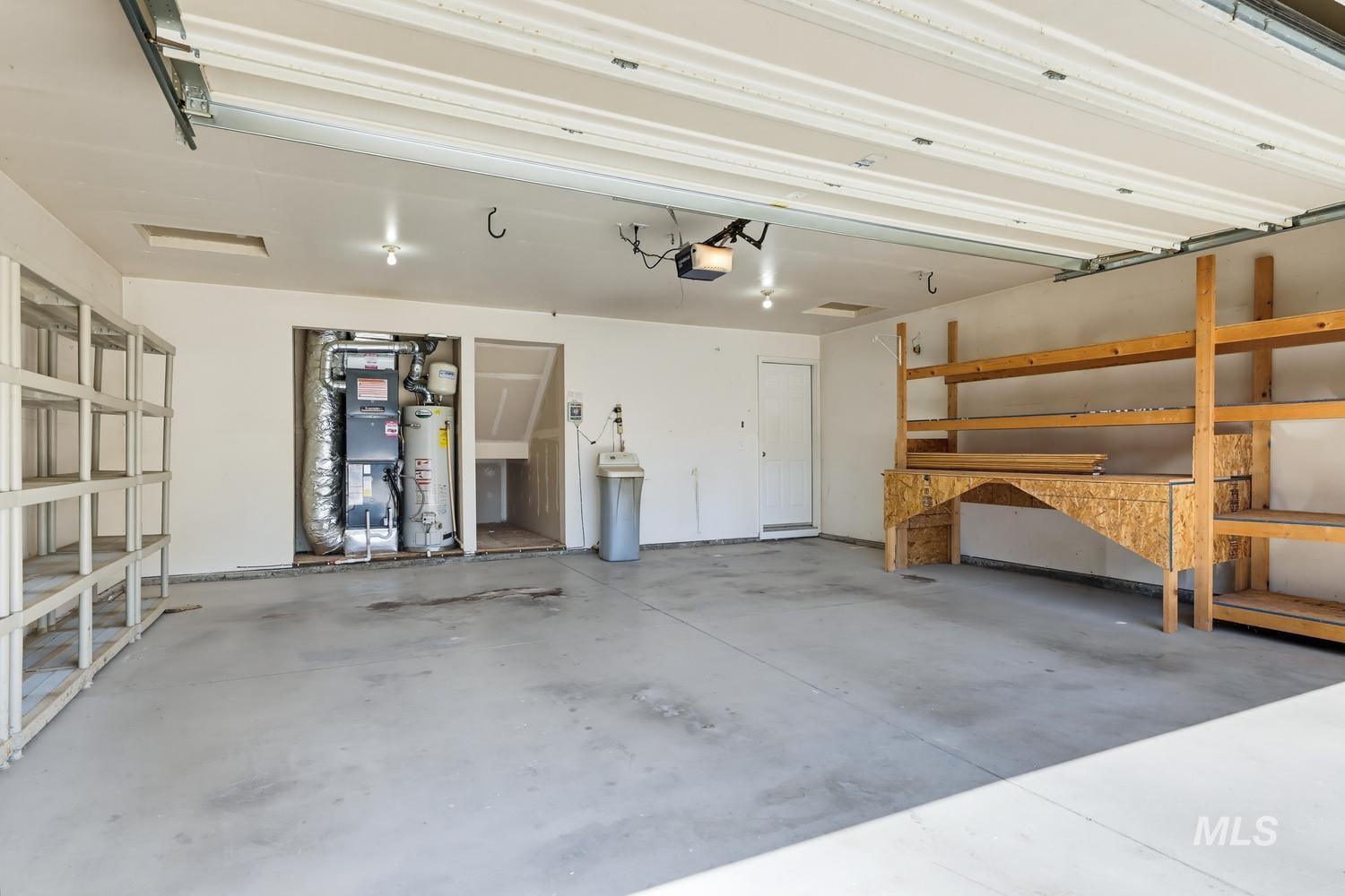 1025 N Portchester Ave, Meridian, Idaho 83642, 3 Bedrooms, 2 Bathrooms, Residential For Sale, Price $425,000, 98993047