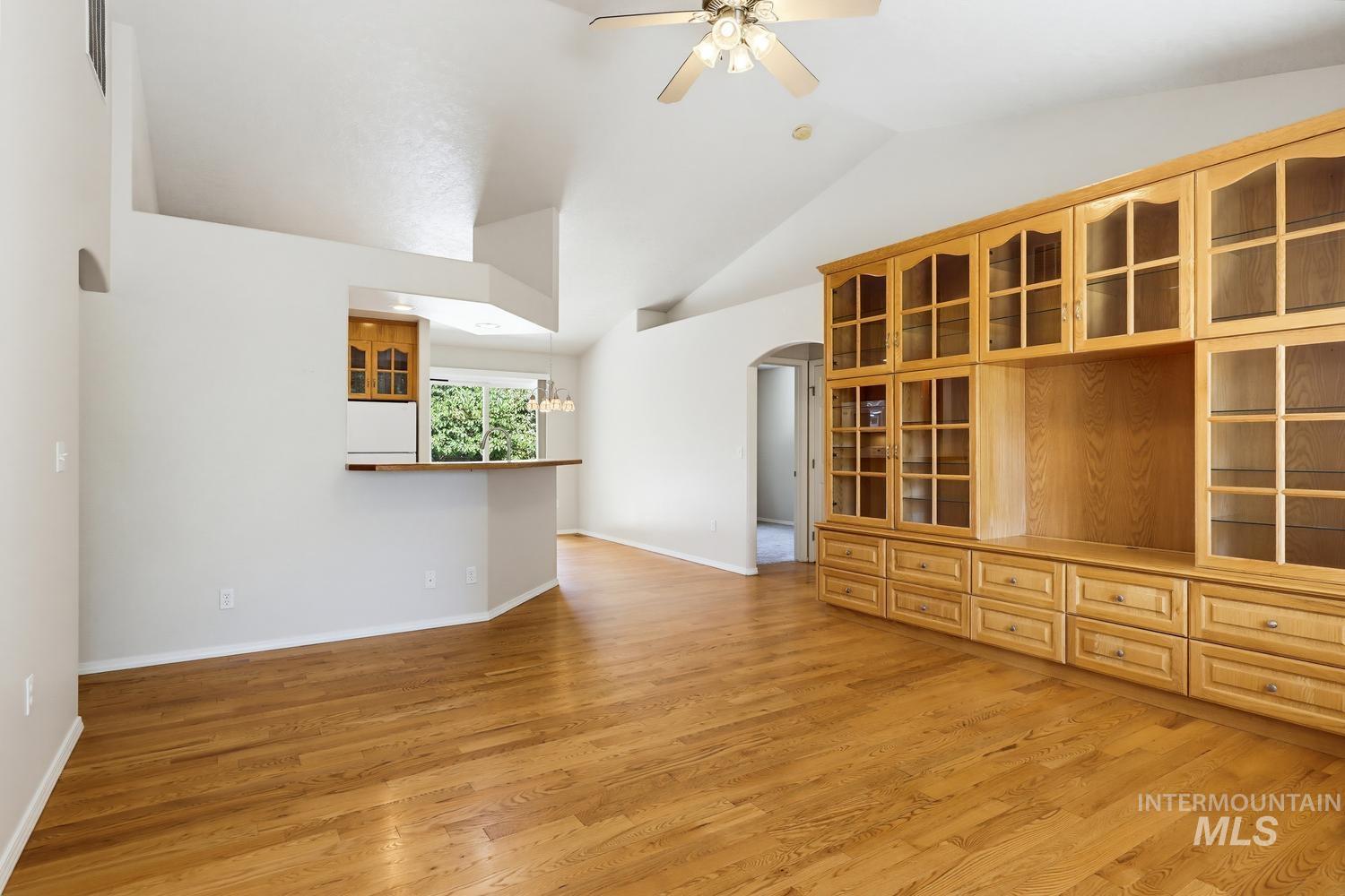 1025 N Portchester Ave, Meridian, Idaho 83642, 3 Bedrooms, 2 Bathrooms, Residential For Sale, Price $425,000, 98993047